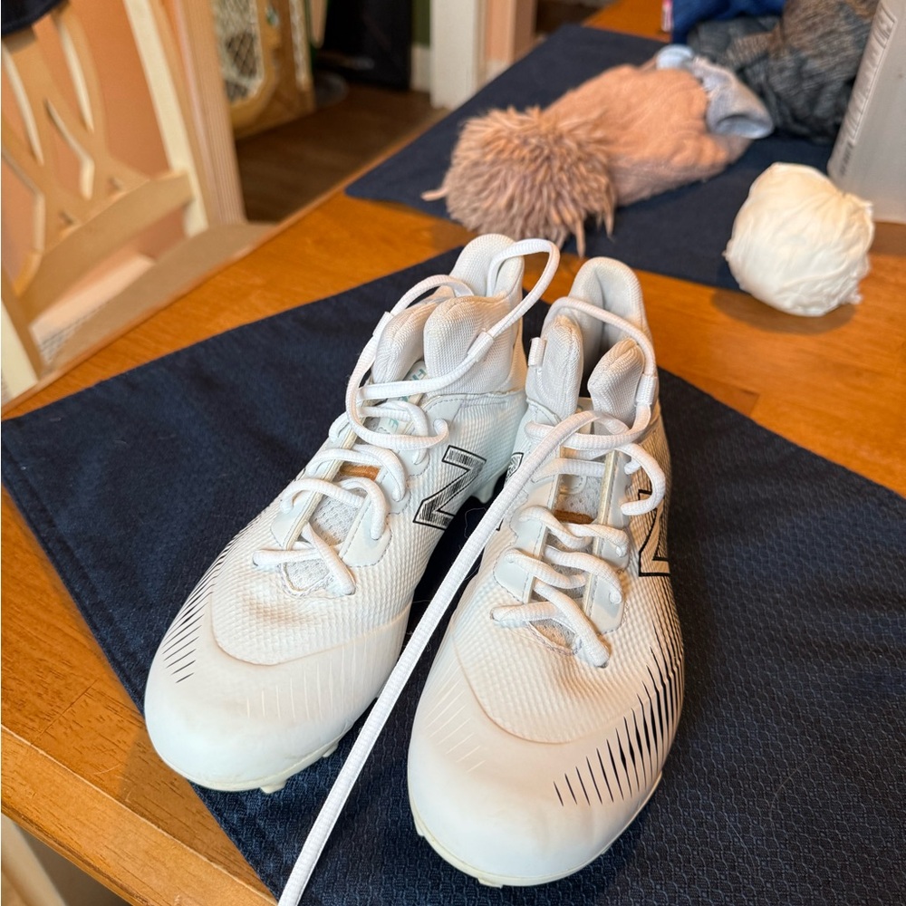 New Balance White LAX Lacrosse Cleats 4.5y